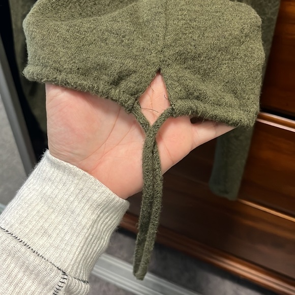 Green Long Sleeve - Picture 3 of 4